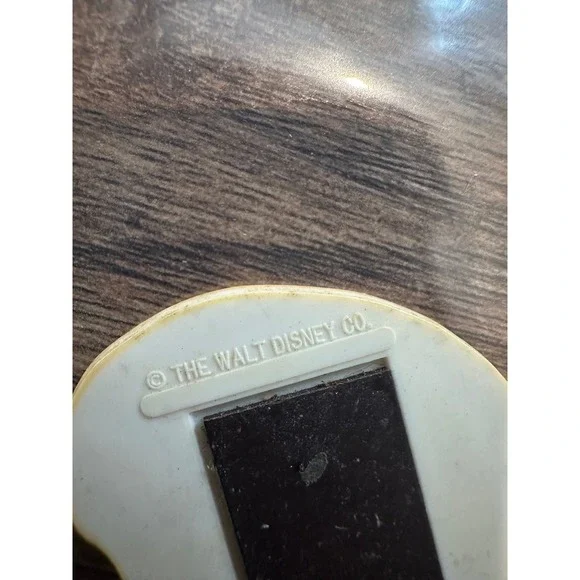 Mickey Mouse Fantasia Magician magnet Walt disney Productions Plastic Vintage - Picture 4 of 4